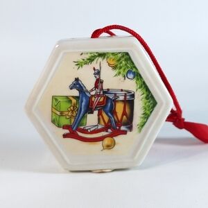Vintage GIFCO INC, “Christmas Memories Scented Ornament” Fine Porcelain